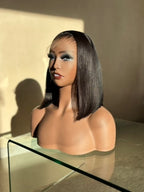 Perruque Lisse Carré - Virgin Hair - 10 pouces - Lace Frontale HD 13x6