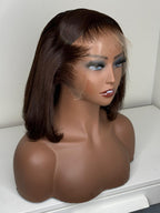 Carré lisse marron avec lace frontale 13x6 HD