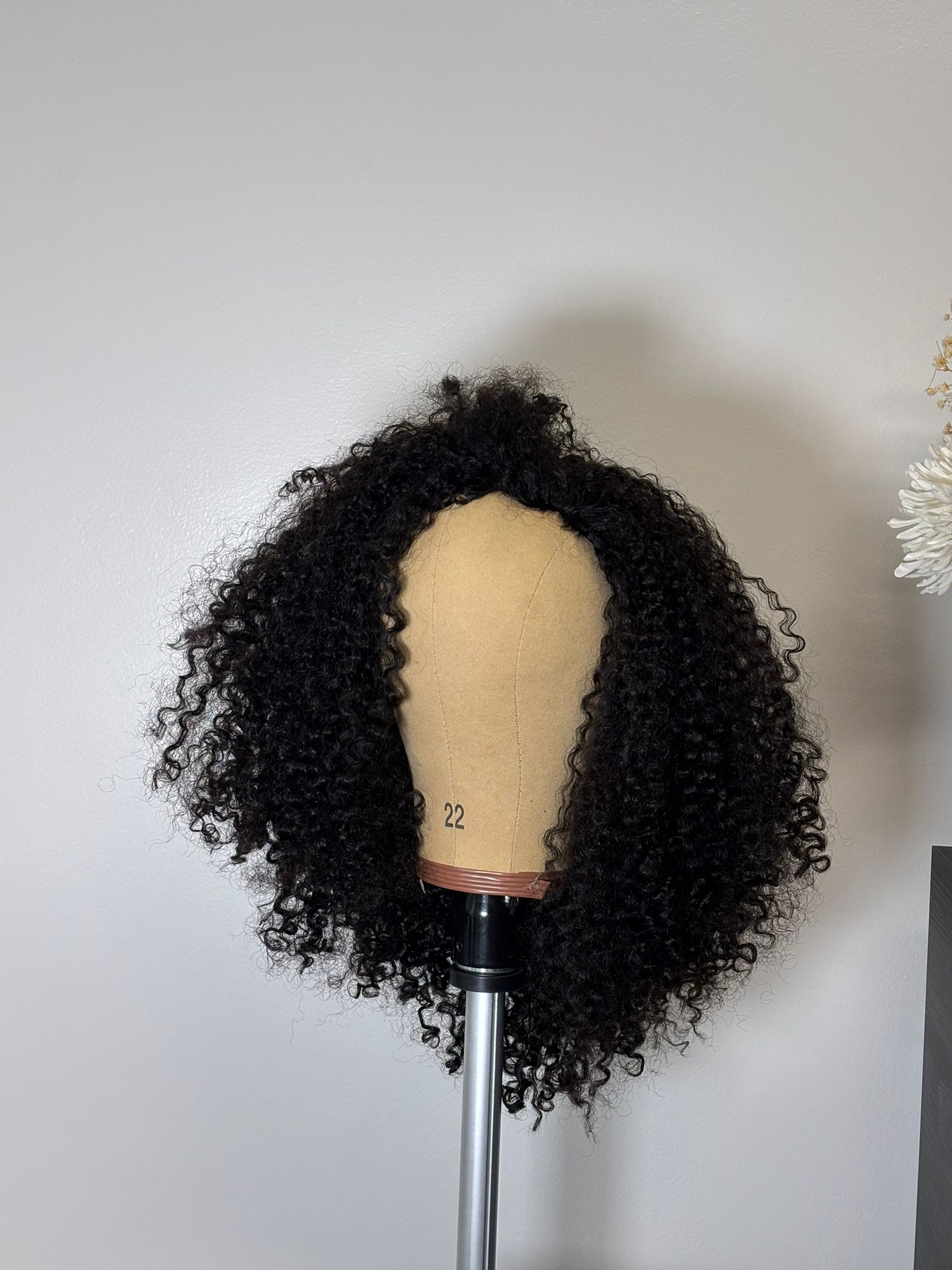 Perruque bouclée demi-tête 18 pouces