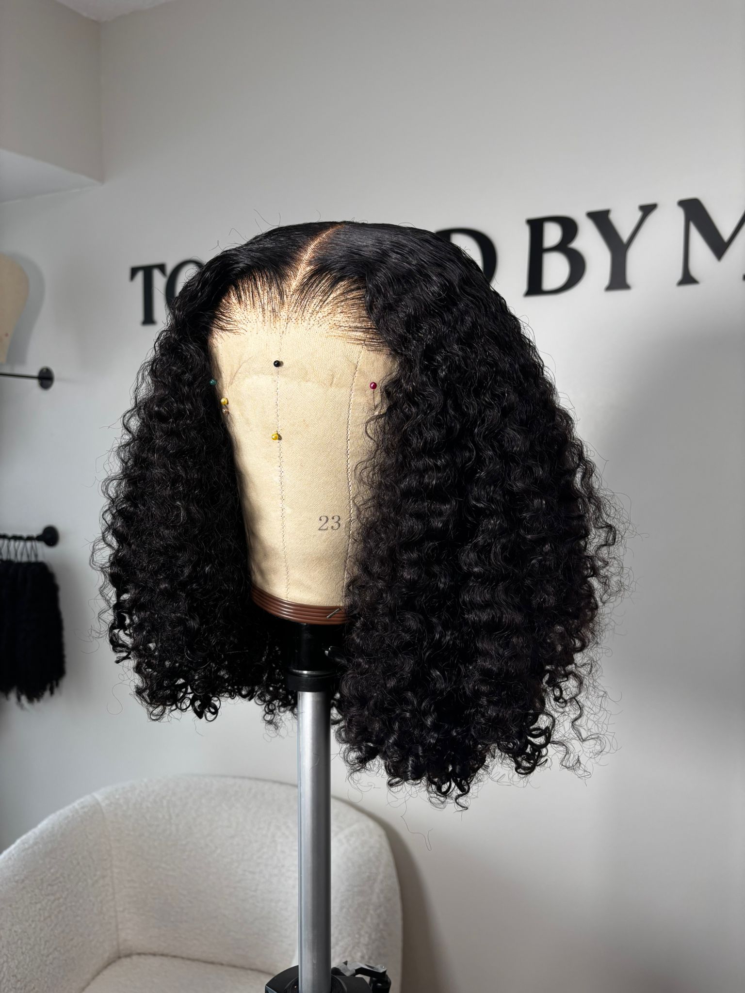 PERRUQUE PIXIE CURL- Closure HD 5x5