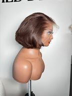 PERRUQUE LISSE CARREE (FEMME MATURE)