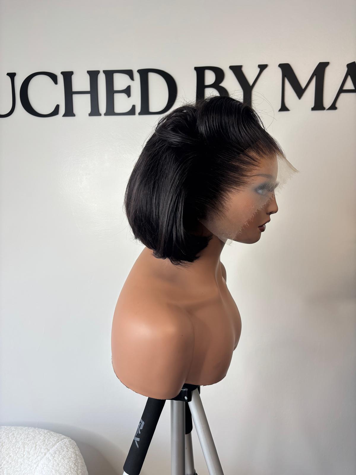 PERRUQUE LISSE CARREE (FEMME MATURE)